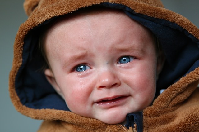 Płaczący chłopiec